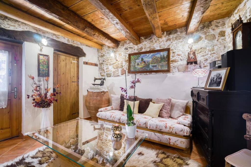 Traditional Cretan Stone House In The Center Of Crete Litos Екстер'єр фото